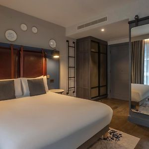 Quarto deluxe com cama king